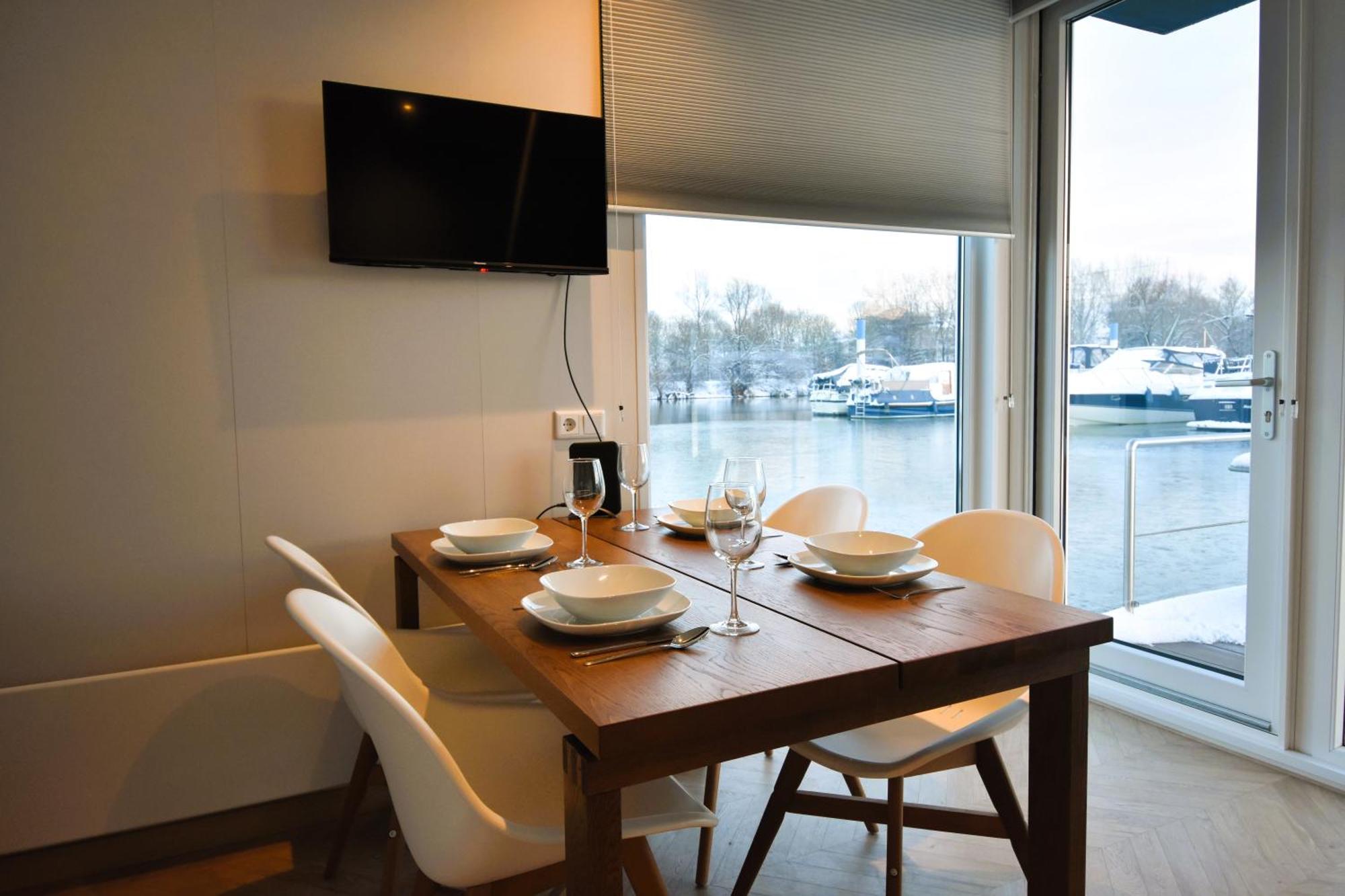 Houseboat Trinidad Hotel Maastricht Bagian luar foto