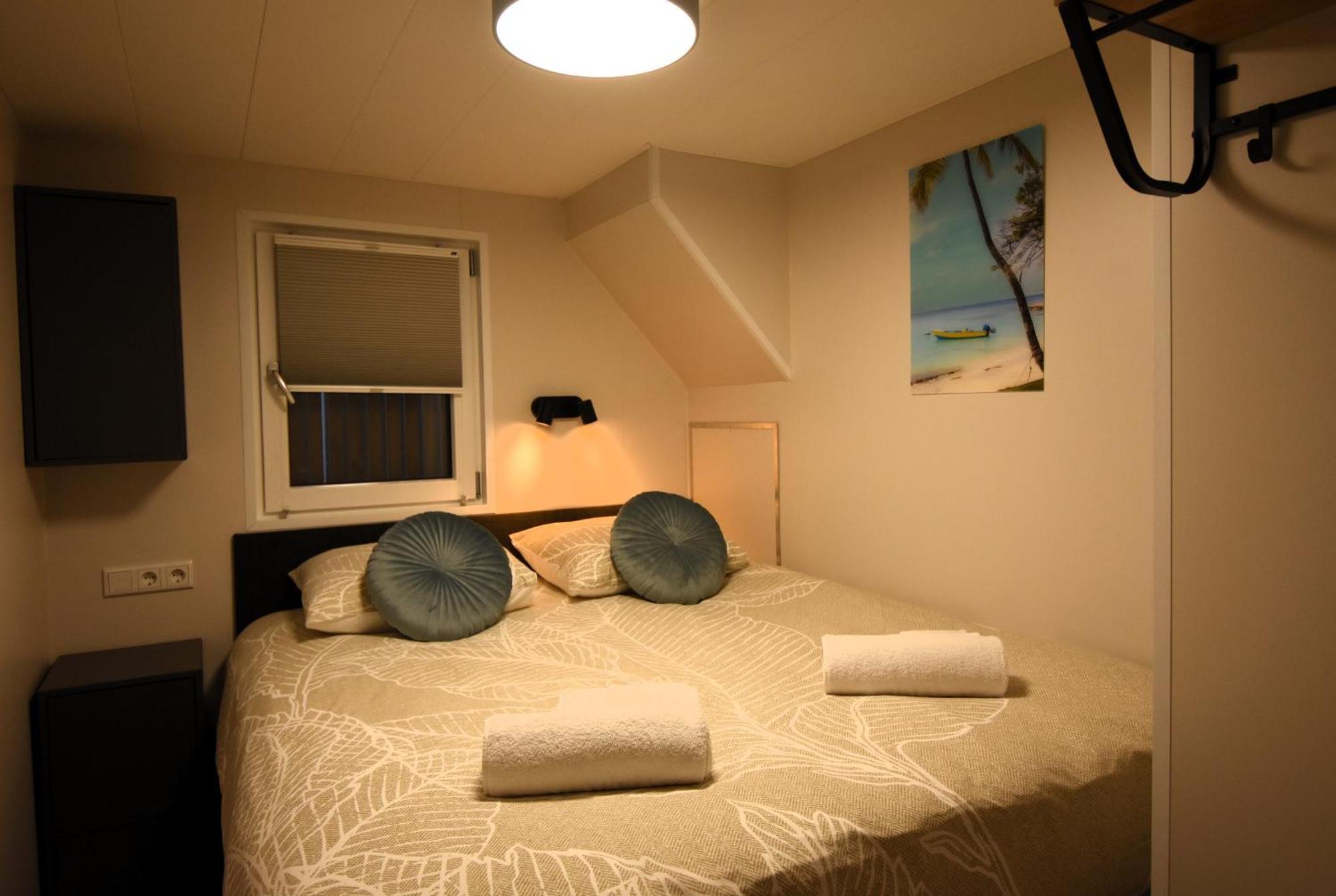 Houseboat Trinidad Hotel Maastricht Bagian luar foto